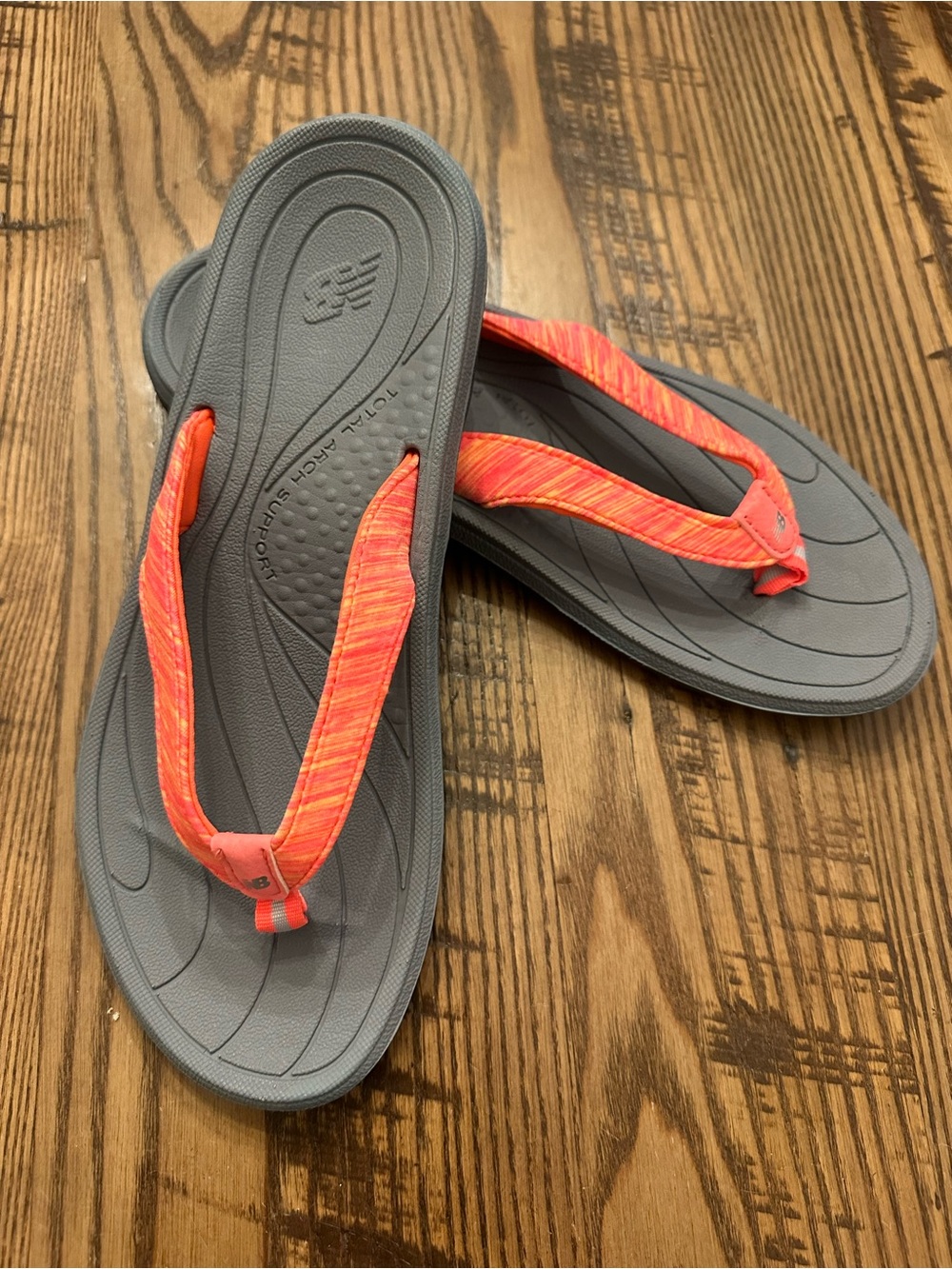 New Balance Cush+ Heathered / Pink Thong sandal